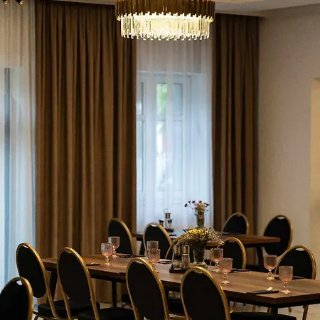 I Restauracja „kristal” 2*